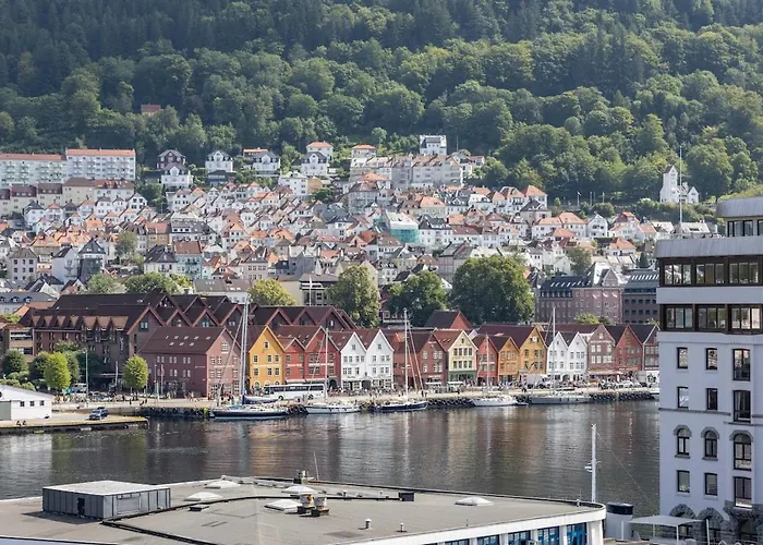 With Stunning View Over Bryggen Appartamento