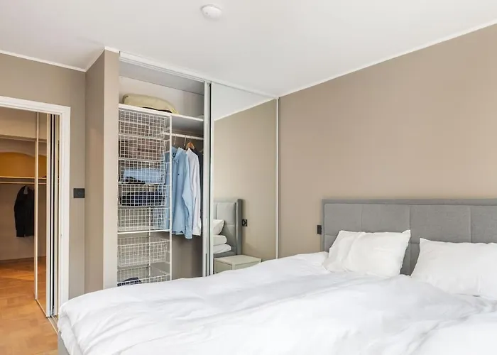 With Stunning View Over Bryggen Apartment